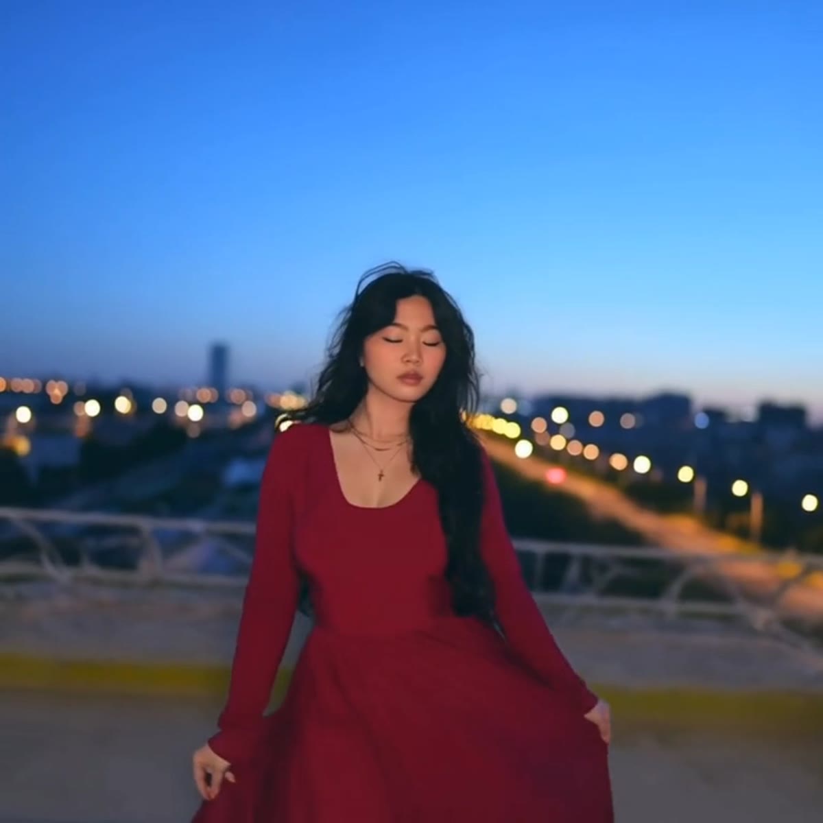 VEYA visual still